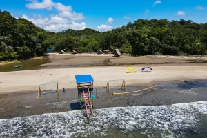 Playa dorada en Magüipi con Disfruta Buenaventura