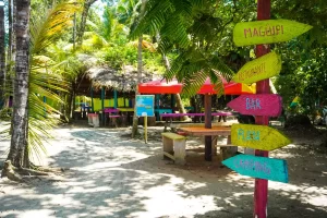 Playa dorada en Magüipi con Disfruta Buenaventura